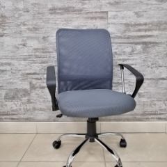 Кресло Barneo K-147 для персонала (серая ткань и сетка) в Сысерти - sysert.mebel24.online | фото